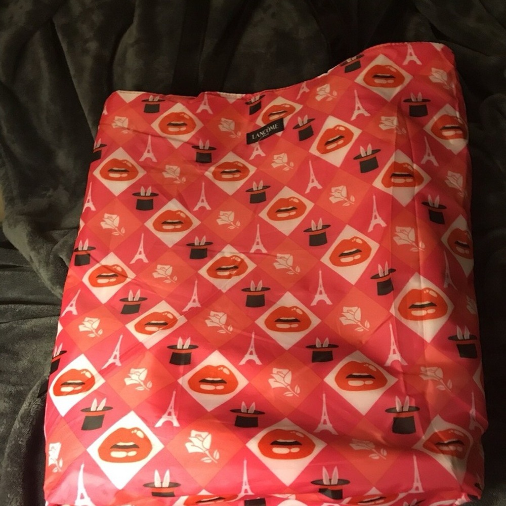 Lancôme Black and Red Reversible Travel overnight Tote Bag - Picture 12 of 14